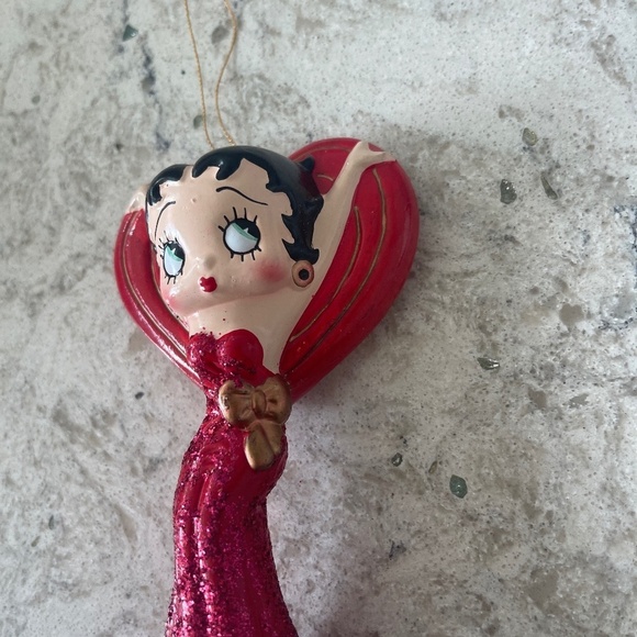 Vintage Ornament Betty Boot  with Red Dress Christmas 1999 - collectiable - Picture 3 of 7